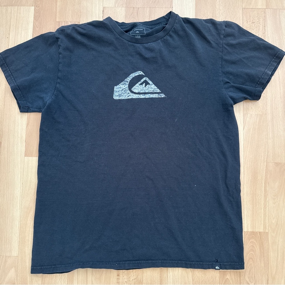 Quiksilver Black Faded Short Sleeve Tee Men’s Size Large